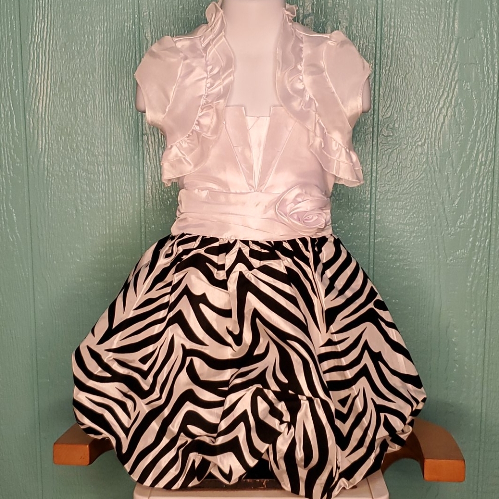 ❤ 2 pieces set spaghetti straps  back tie zipper closure zebra sizes 6, 8 girls